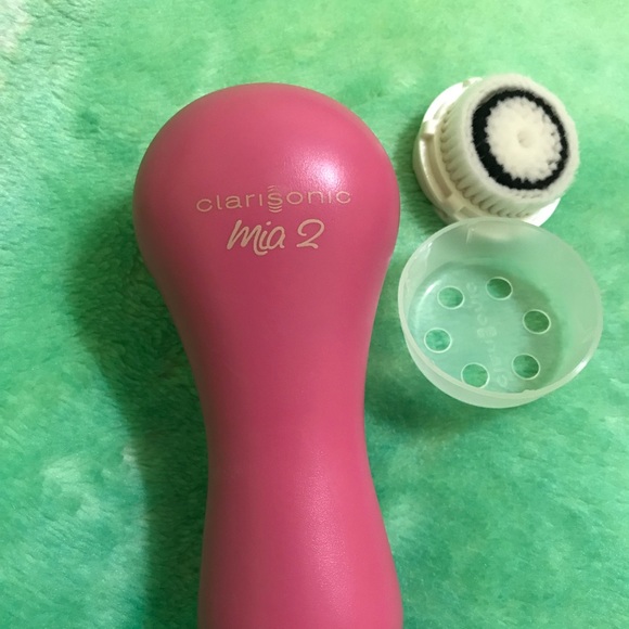 Clarisonic Mia 2 Facial Cleansing Brush - Picture 3 of 3